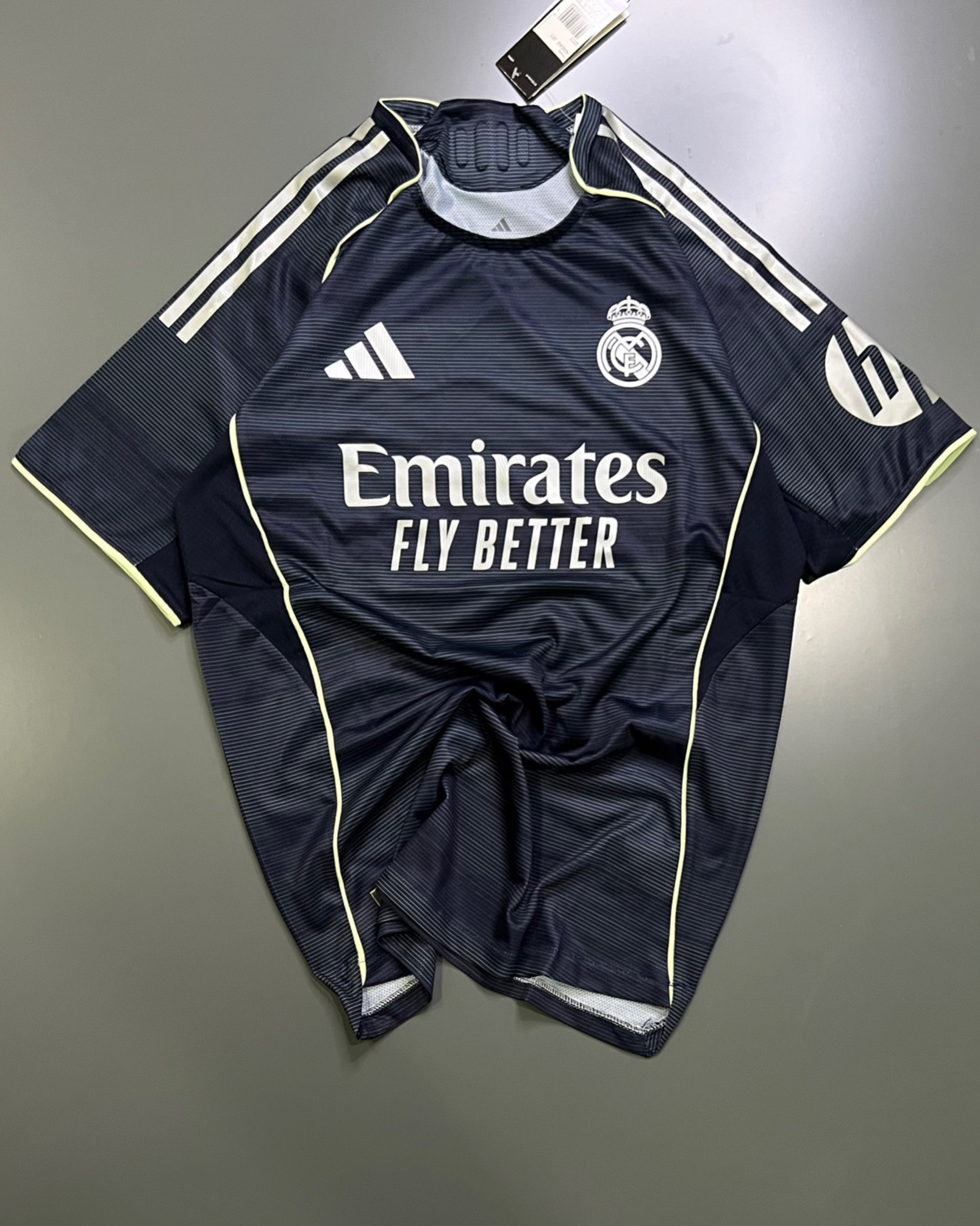 Real Madrid away player version 2025/26