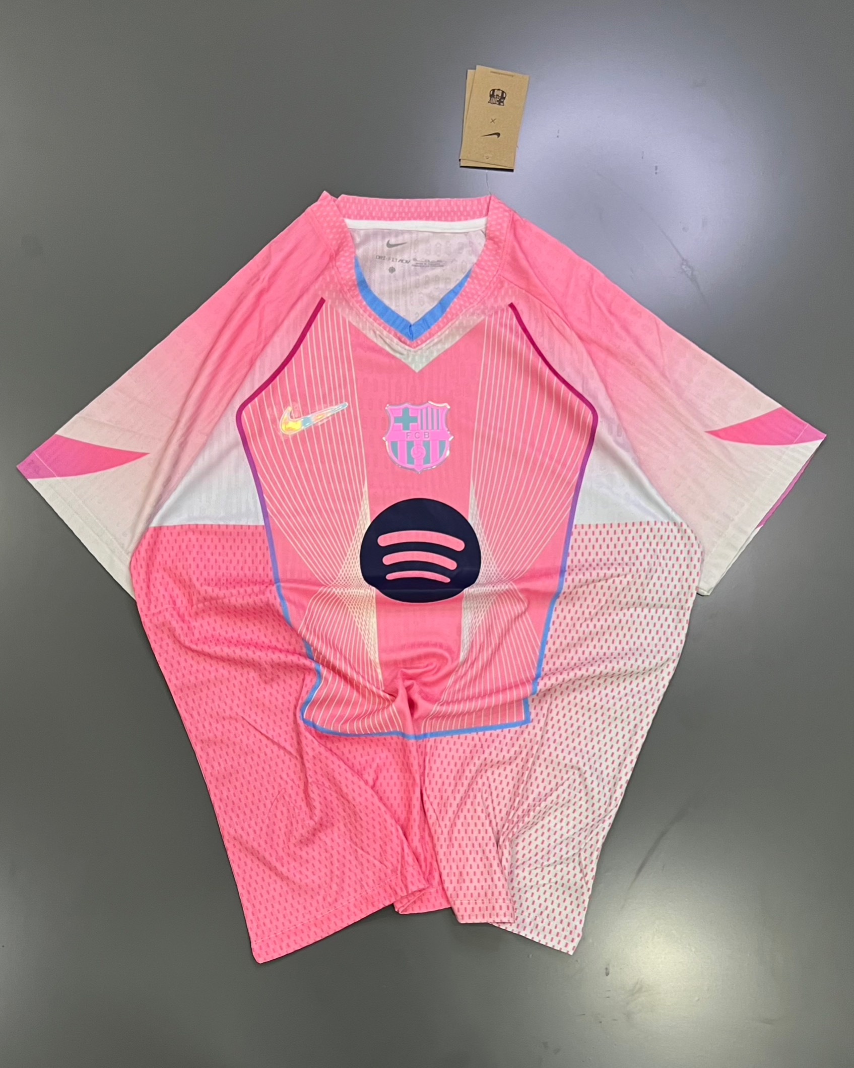 Barcelona pink player version 