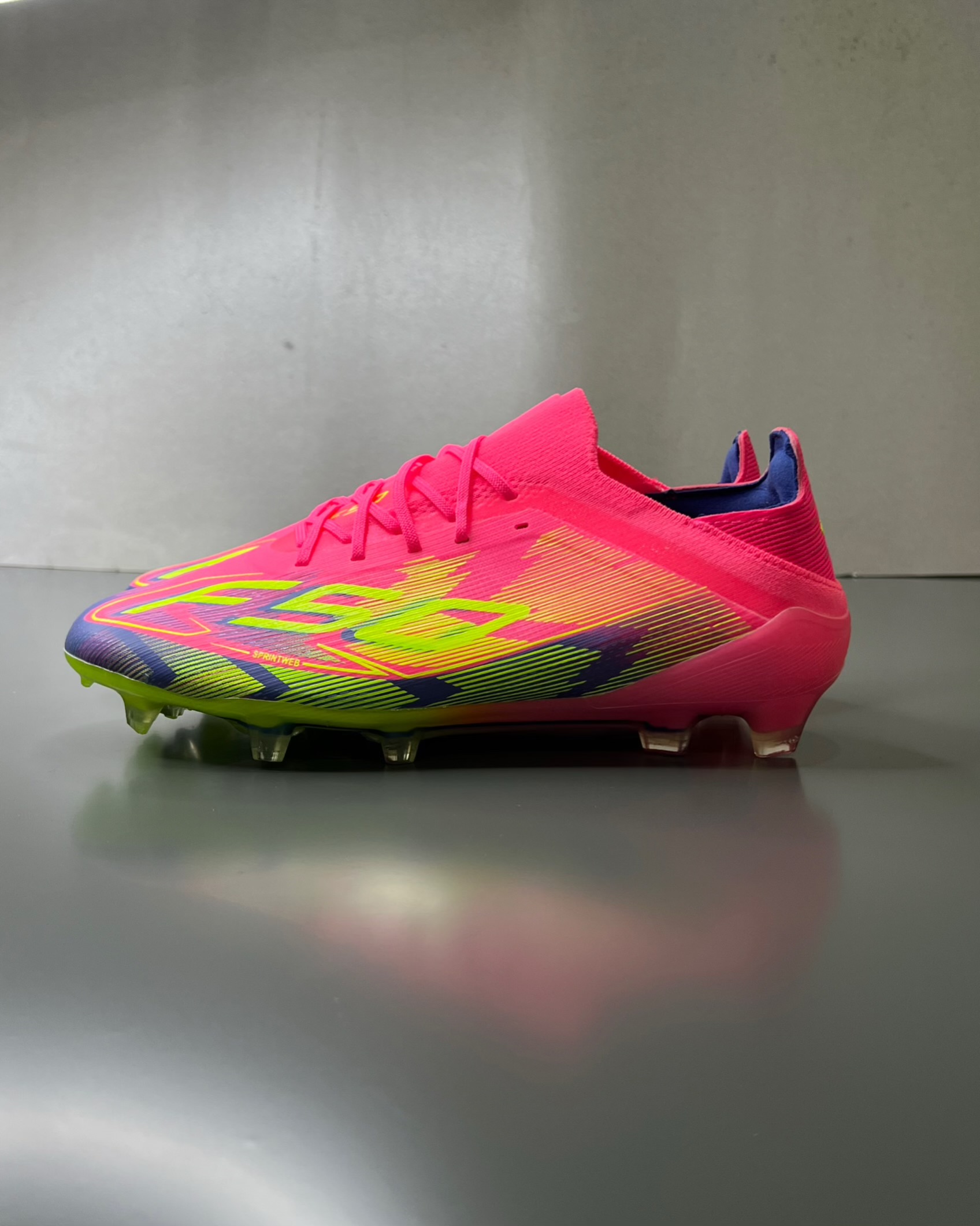 F50 football boot dark pink with lace