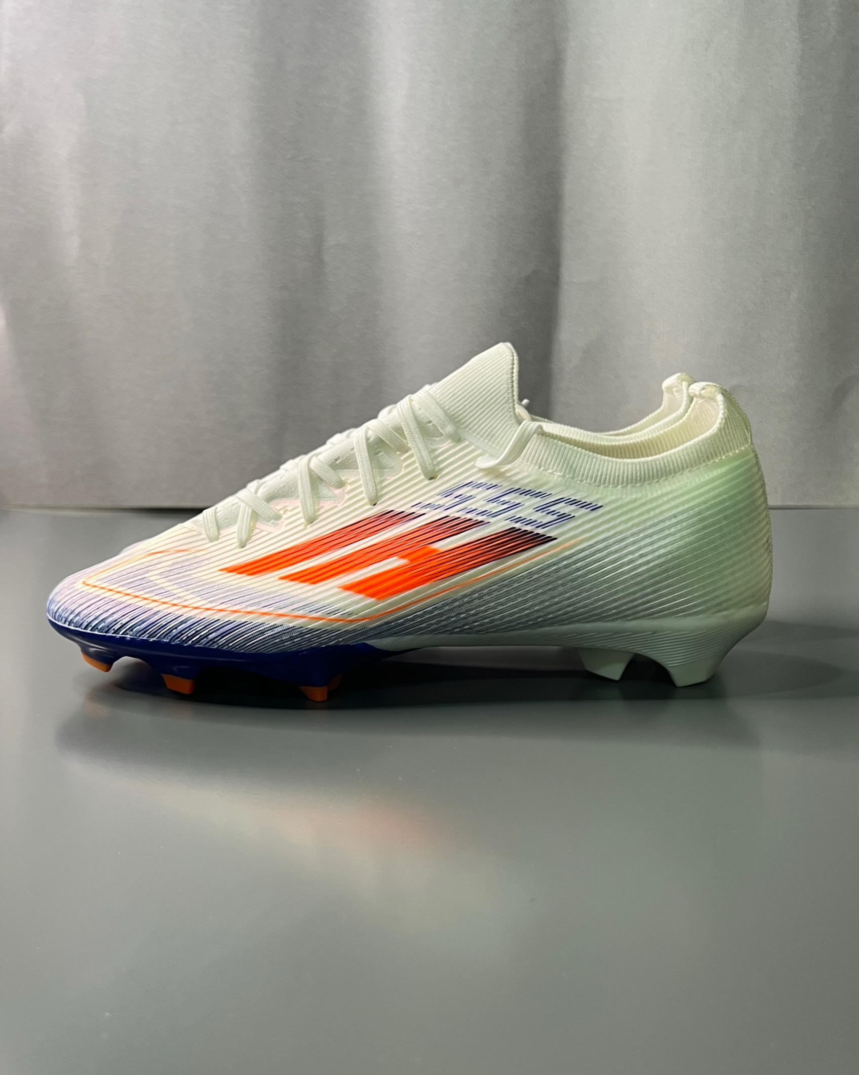 Anza football cleats f555