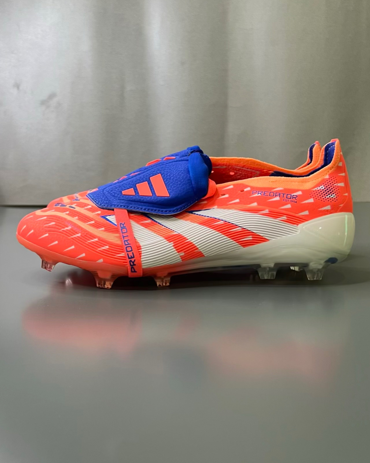 Predator tongue orange 
